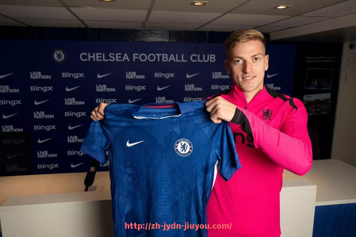 九游jiuyou-NBA火箭队比赛情况实时更新与战术解析